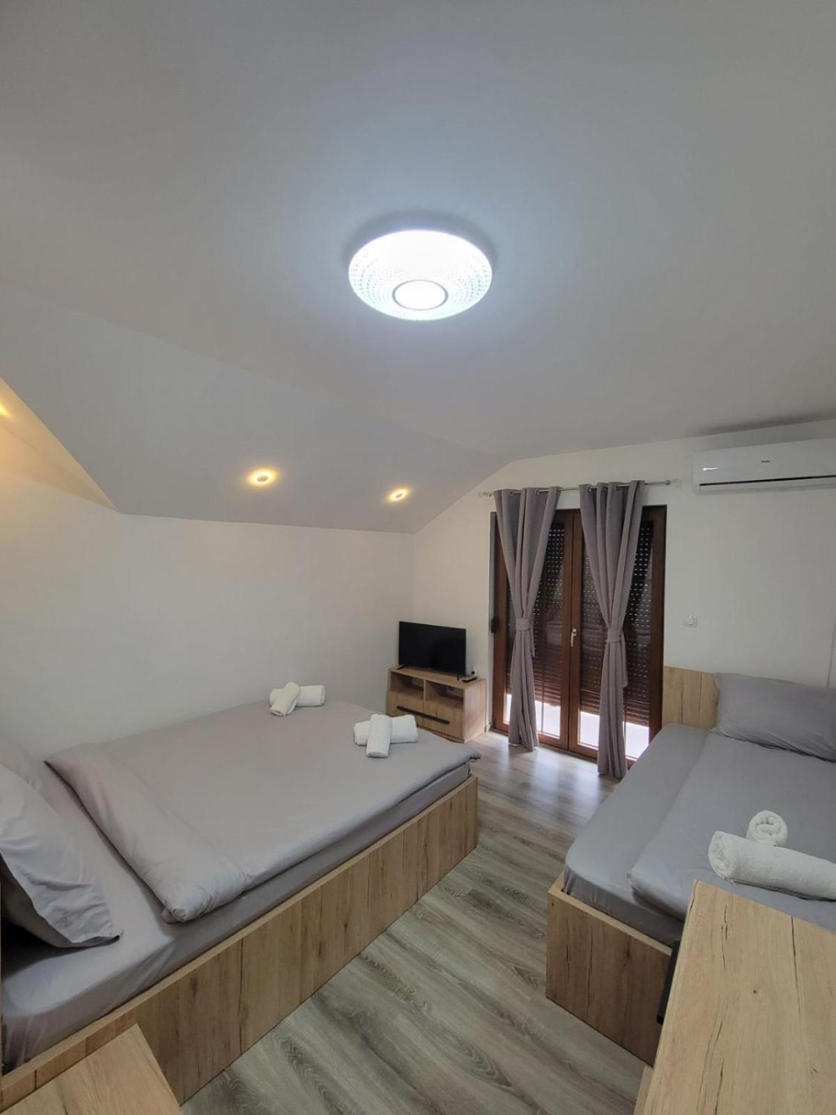 ברזוביצ'ה Eleon Motel מראה חיצוני תמונה