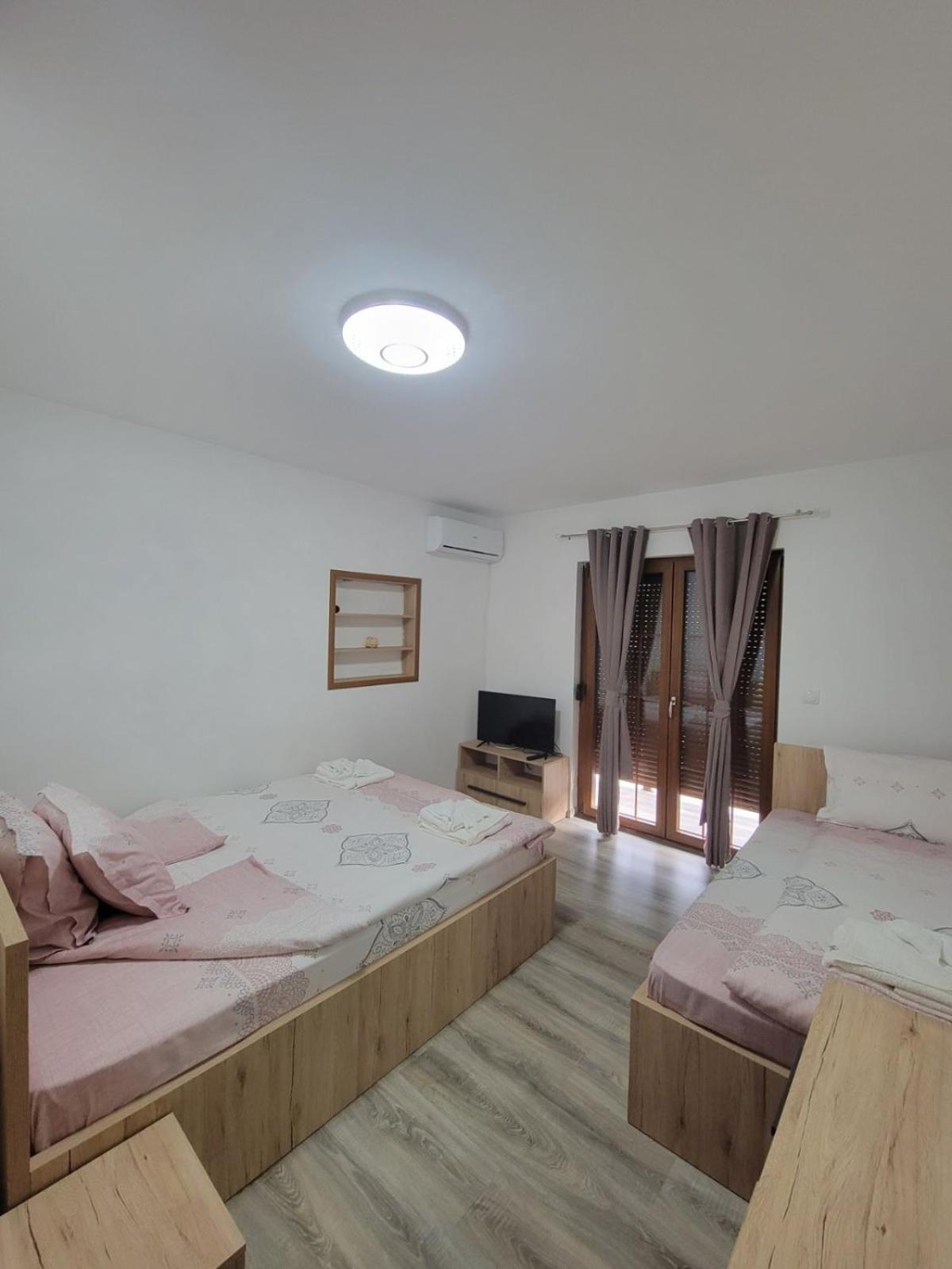 ברזוביצ'ה Eleon Motel מראה חיצוני תמונה